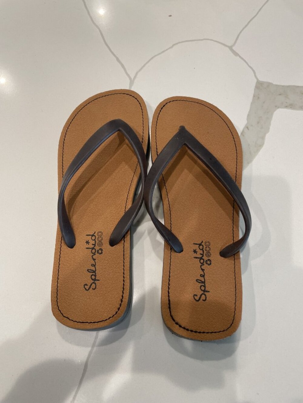 Splendid Simple, Minimal, Flip Flops, Sandals, or Slides - Size 8